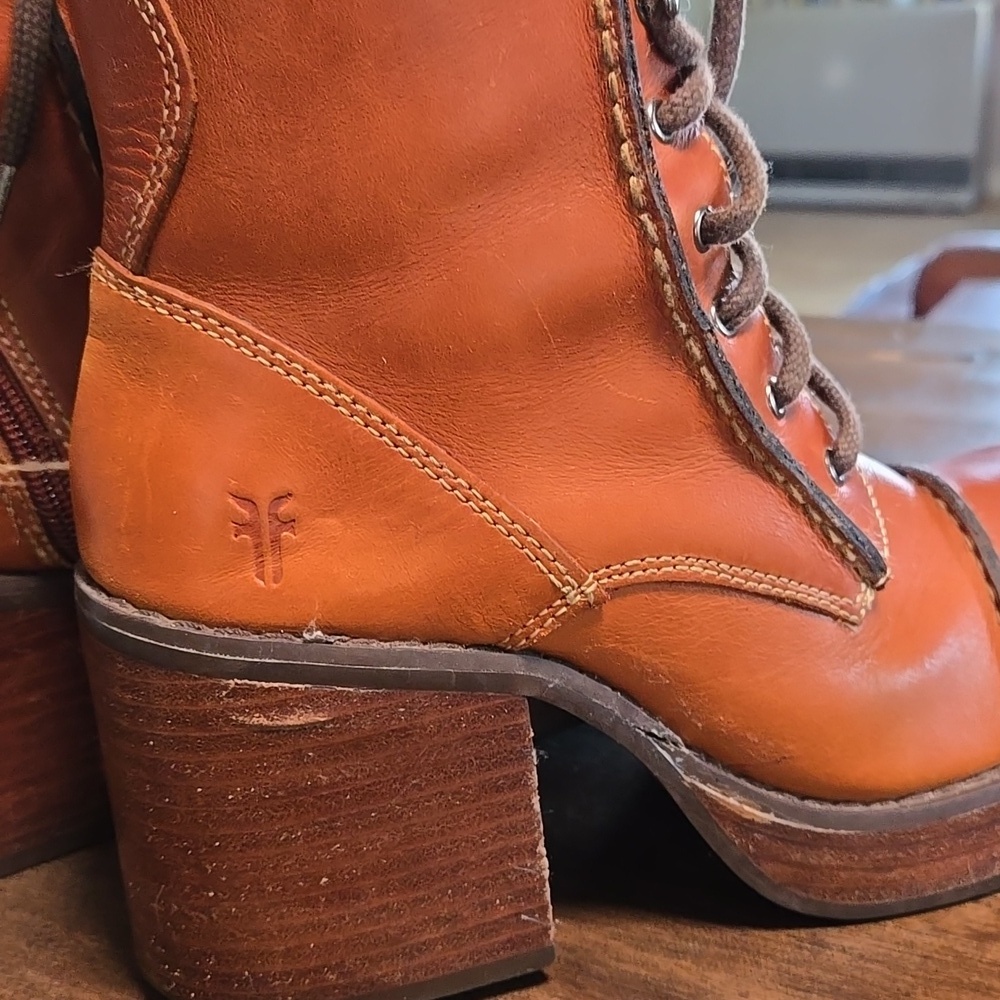 Y2K Frye Villager Lace Ups Size 7  Zip Closure Platform Perfection 3 Inch Heel - Picture 7 of 11